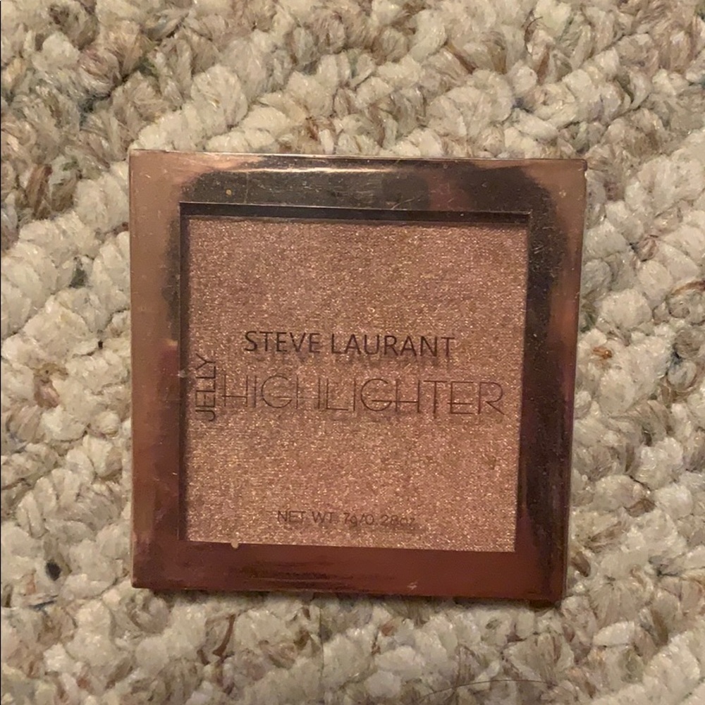 Makeup Bundle - Picture 2 of 3